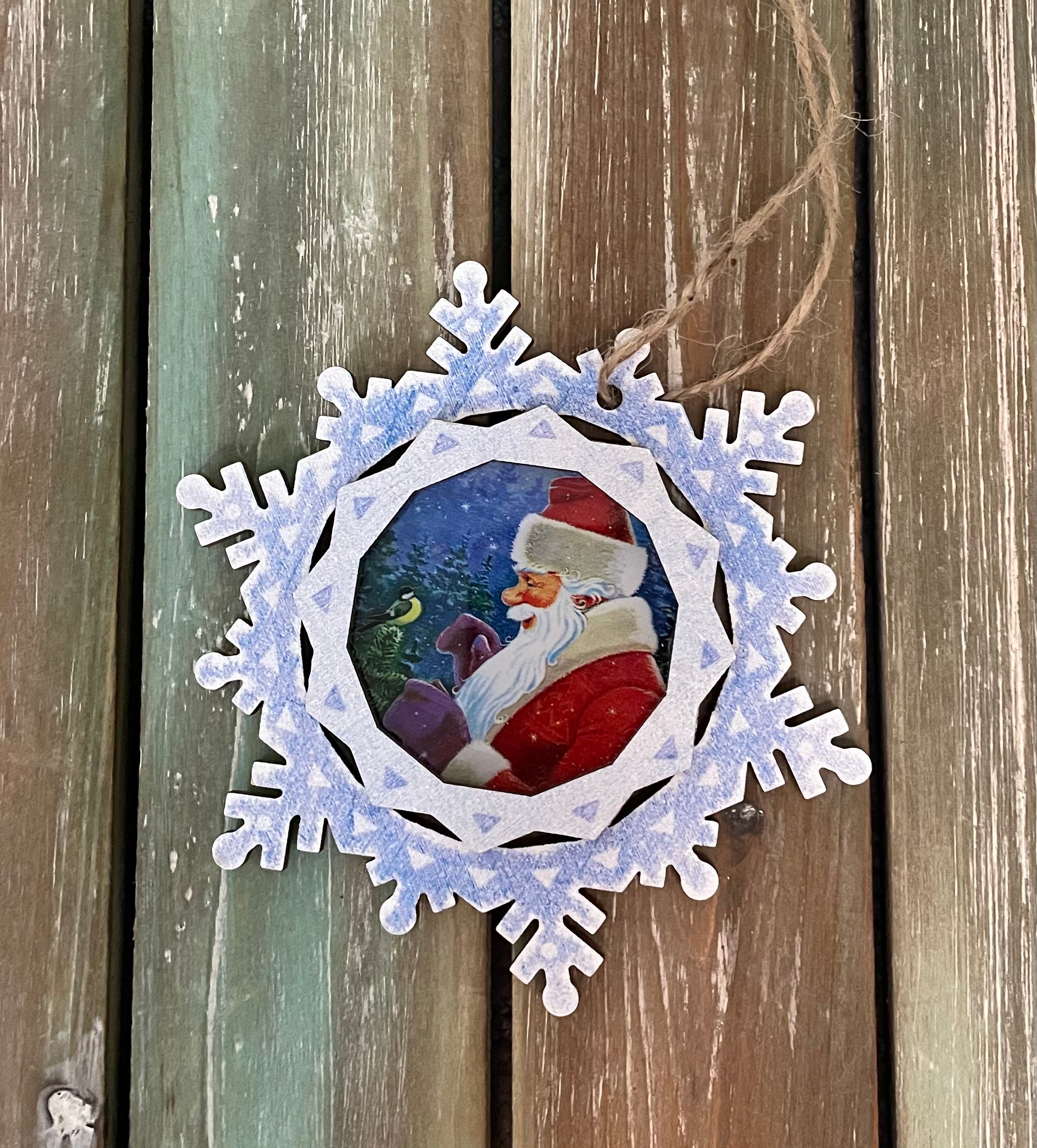 Деревянная игрушка Снежинка. Дед Мороз с птицей (Зарубин В. И.)